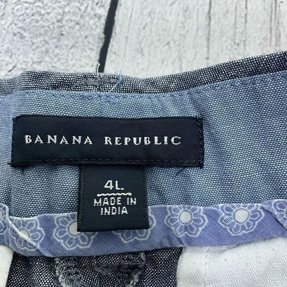 BANANA REPUBLIC Shorts - Picture 3 of 3